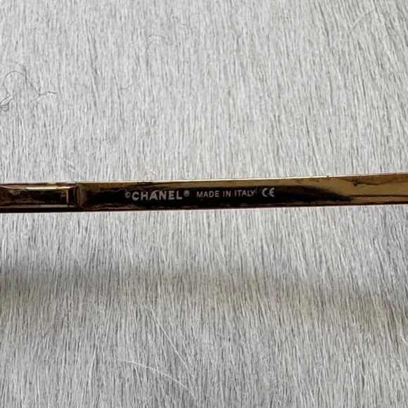 CHANEL Gold Frame with Brown Lenses Sunglasses - Picture 4 of 6